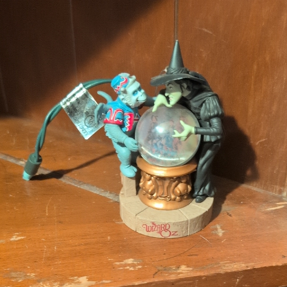 Hallmark Wizard of Oz Ornament - Black and Blue